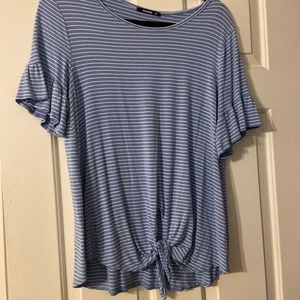 Casual tie-front Top